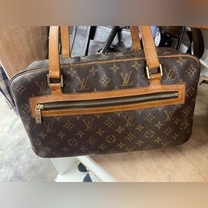 ❤️SOLDLouis Vuitton Cite GM authentic